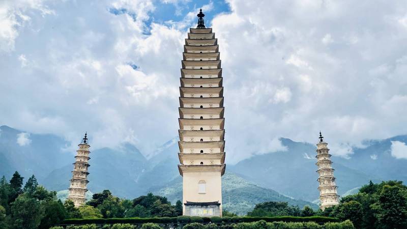 云南旅游寺庙图片