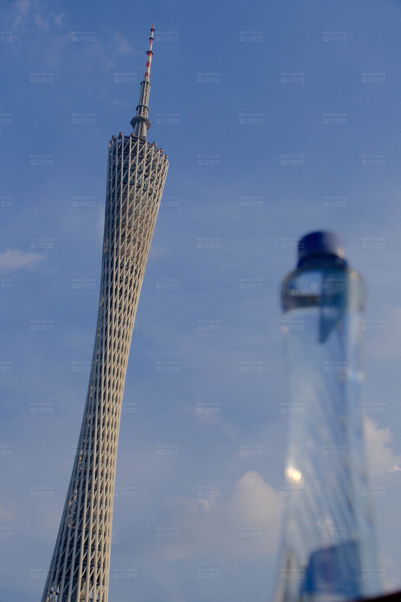 广州塔与海心沙塔图片