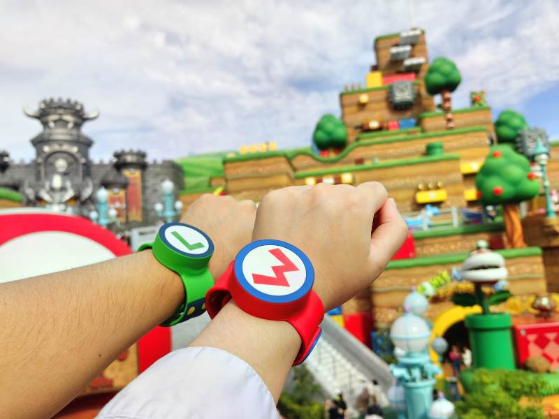 超级马里奥主题乐园的腕带图片