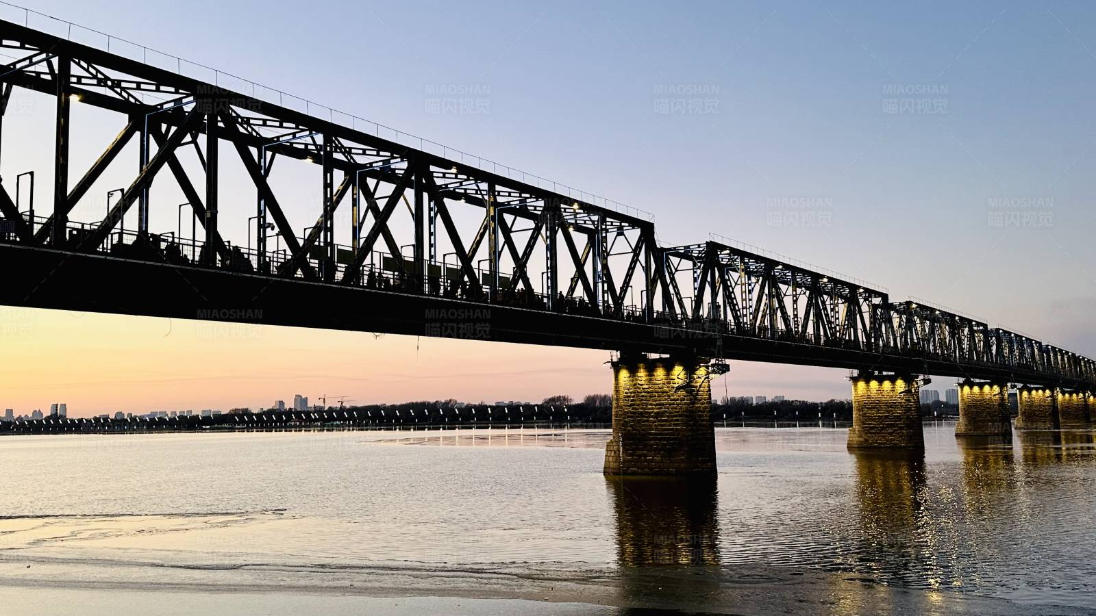 滨洲线哈尔滨松花江大桥图片