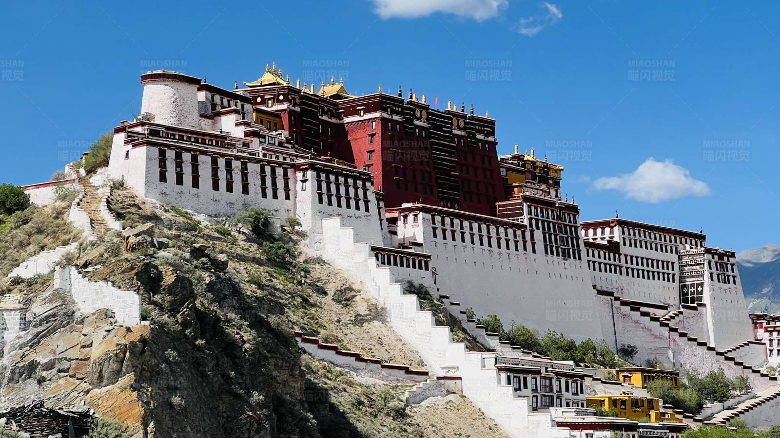 布达拉宫 西藏的瑰宝图片