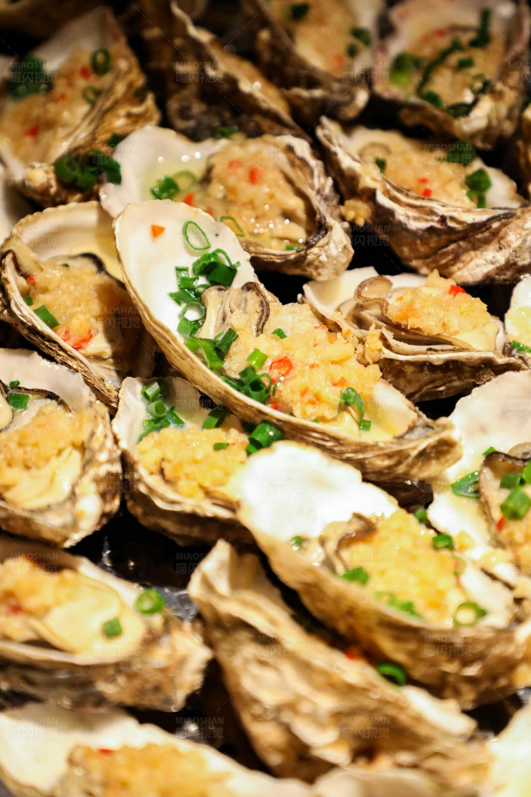 蒜蓉烤生蚝图片