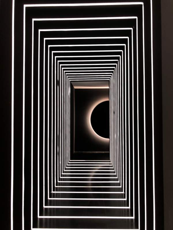 光与影的交错 几何之美图片