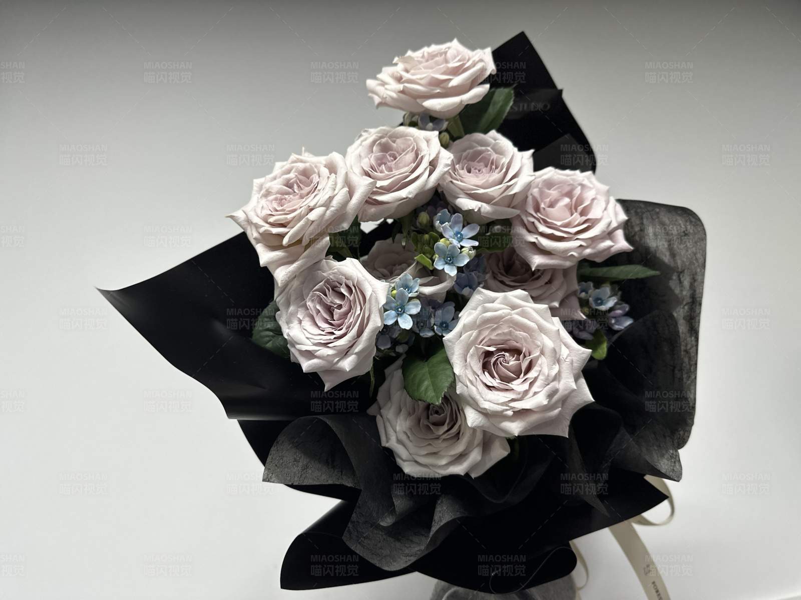 优雅的玫瑰花束图片