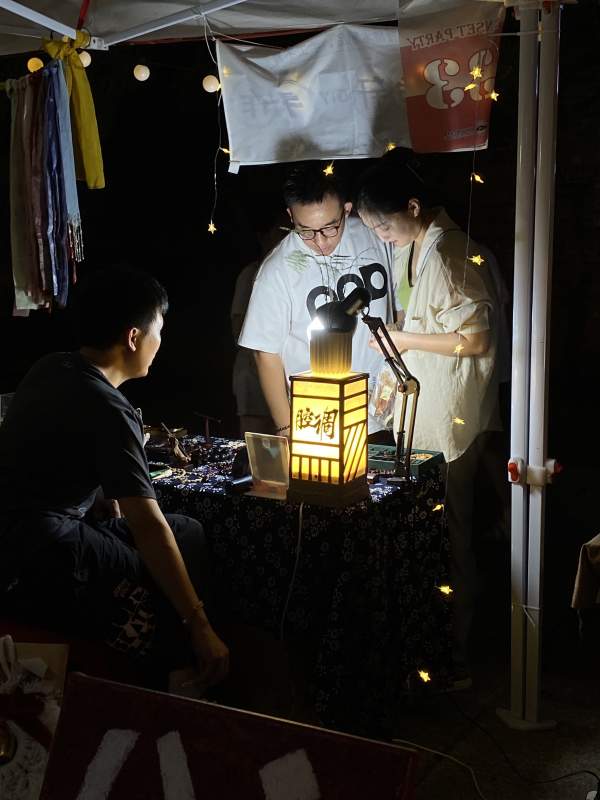 夜市灯笼制作体验图片