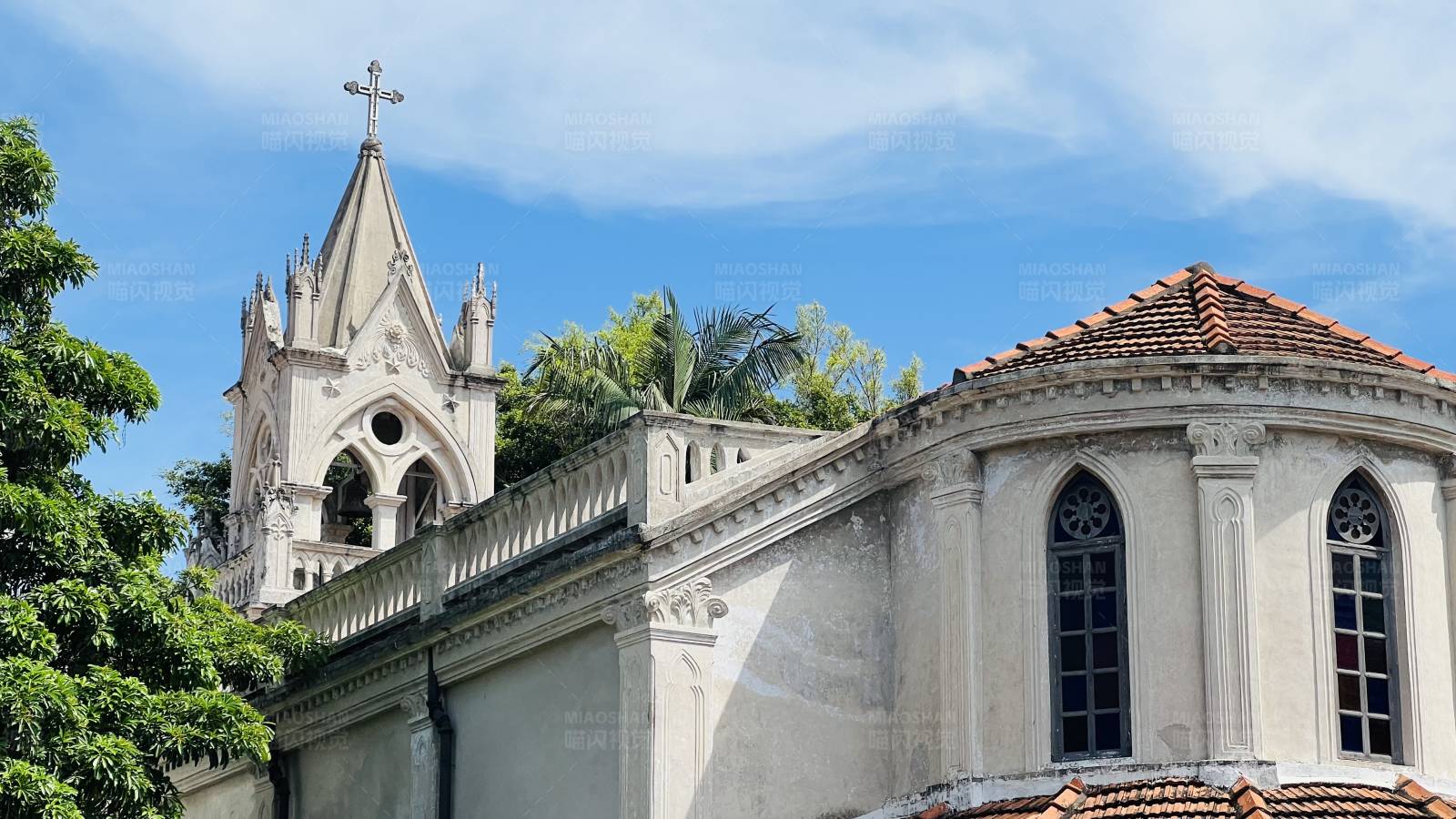鼓浪屿的教堂与蓝天图片