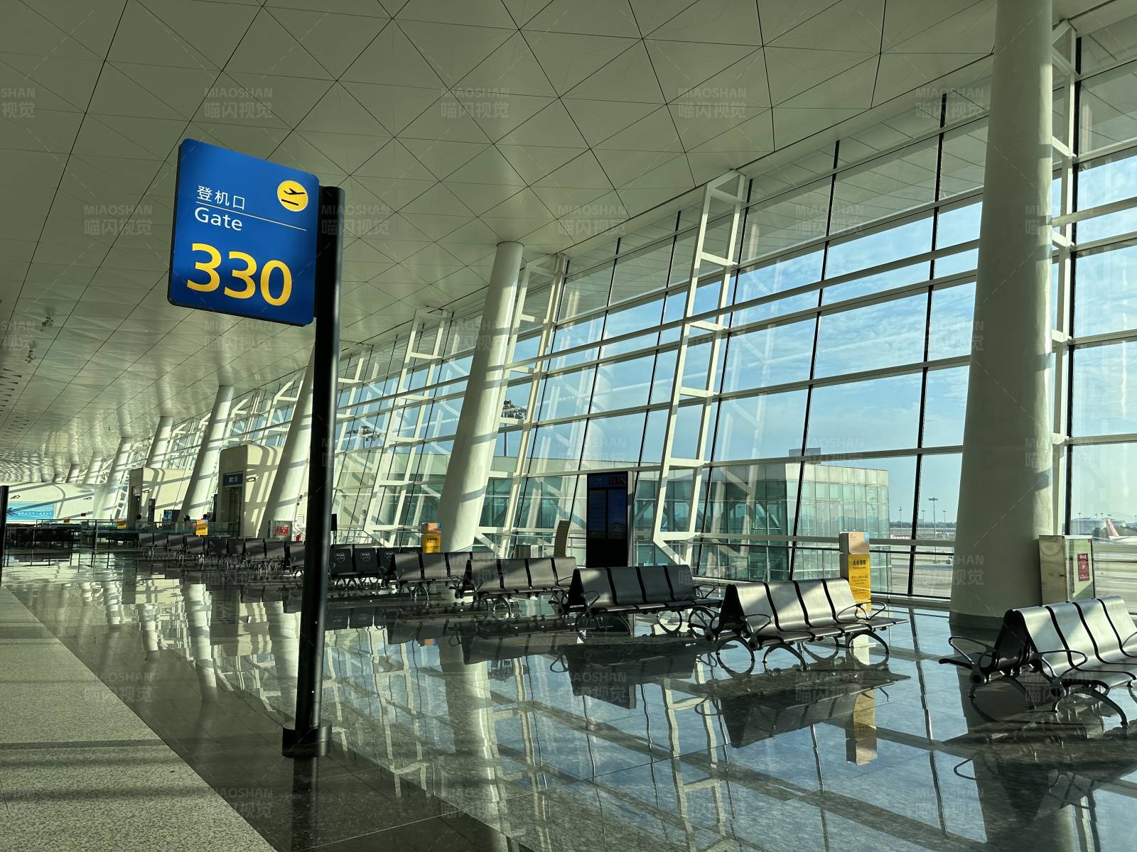 机场候机厅图片