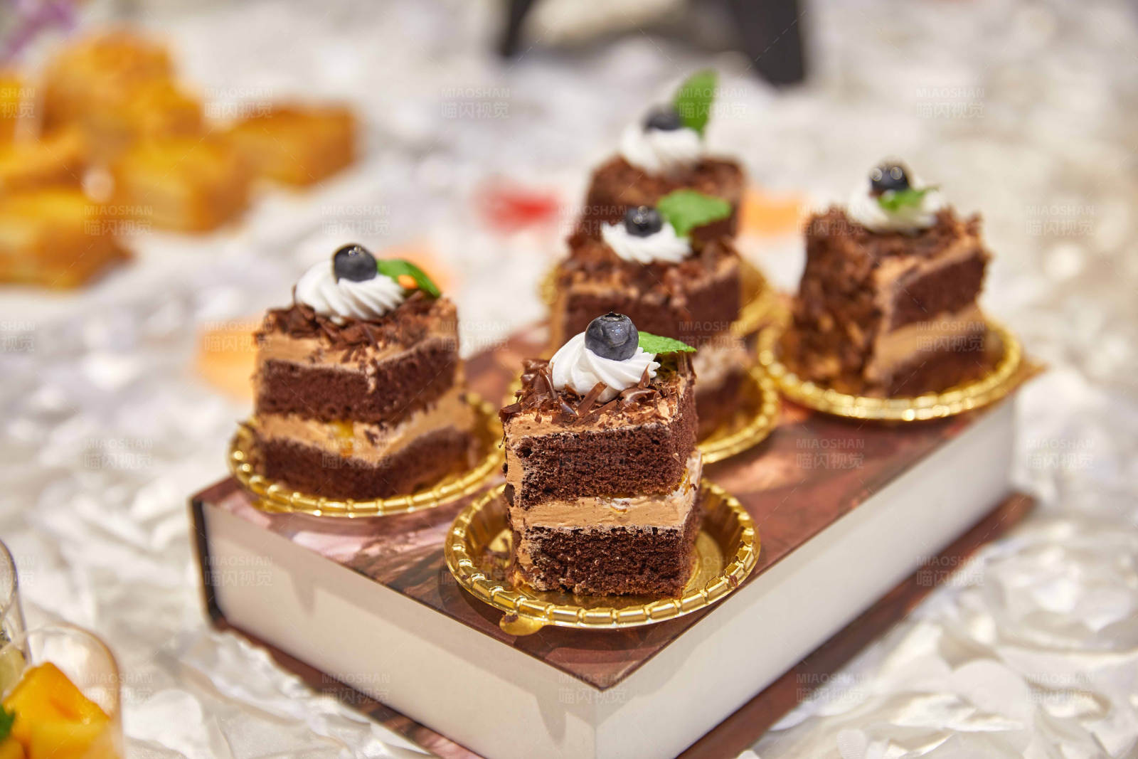 巧克力蛋糕的美味诱惑图片