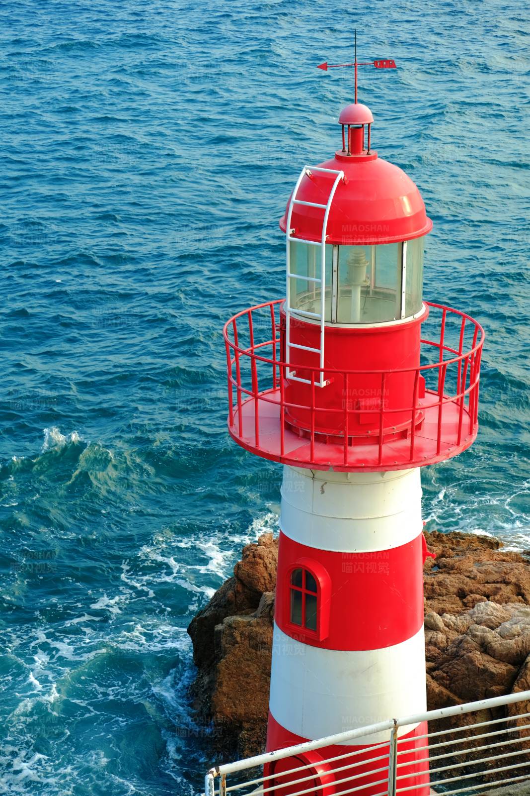 深圳背仔角灯塔图片