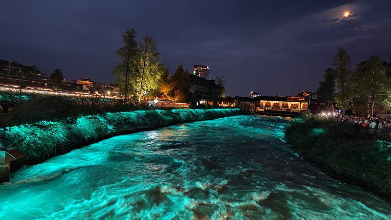 丽江古城夜景图片