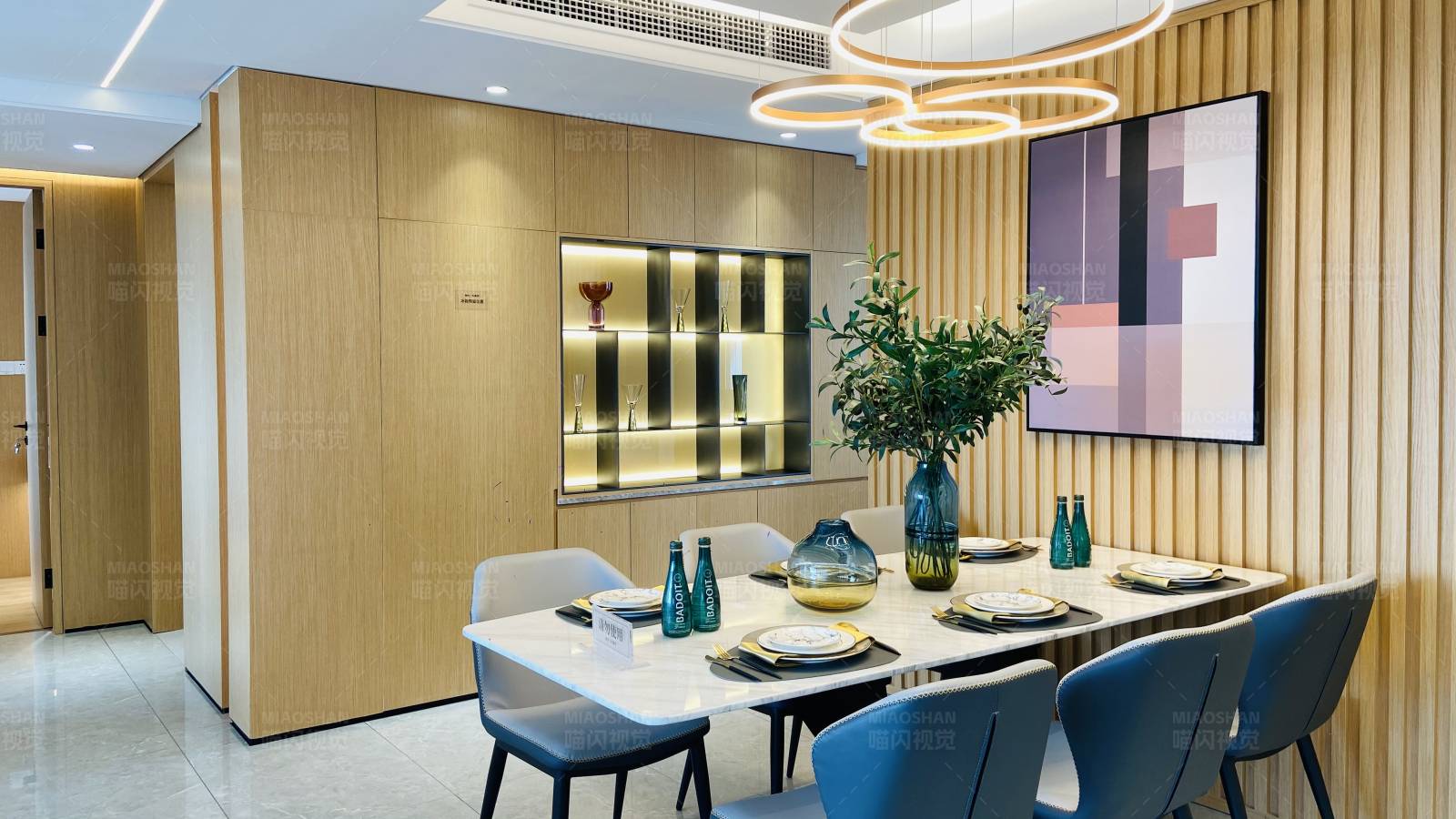 现代简约风格餐厅设计图片