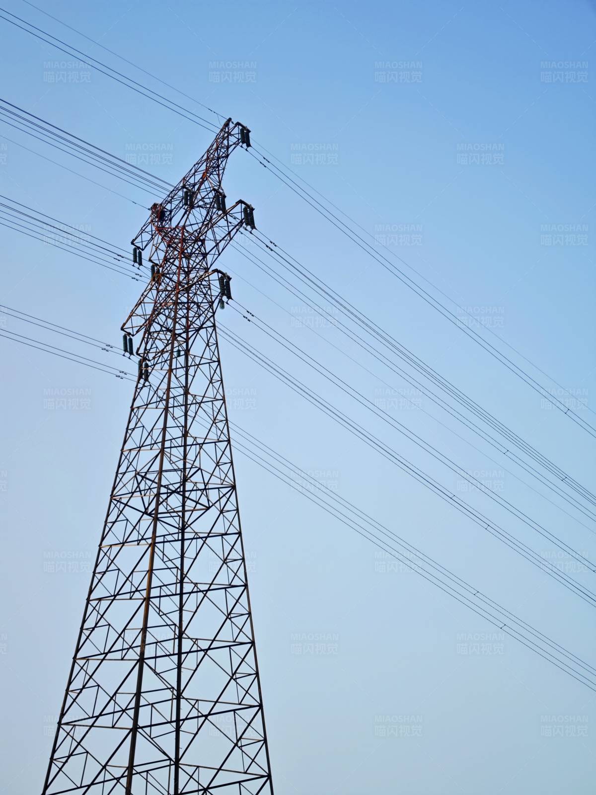 高压电线塔图片