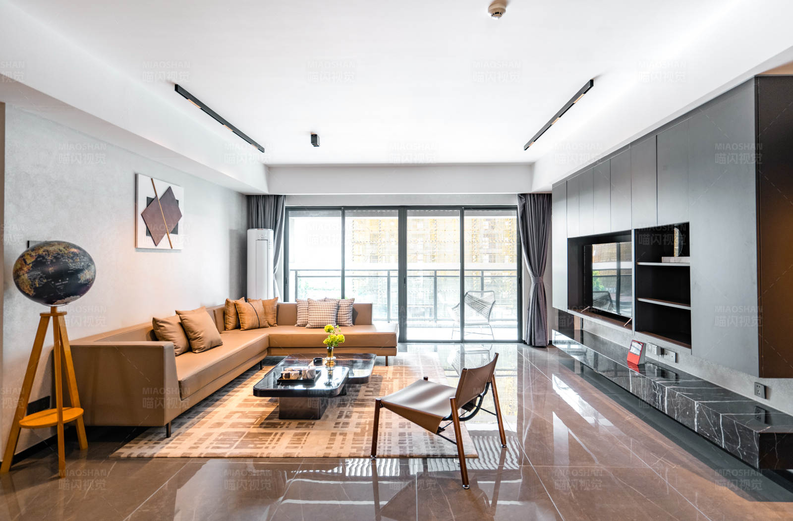 现代简约风格客厅设计图片