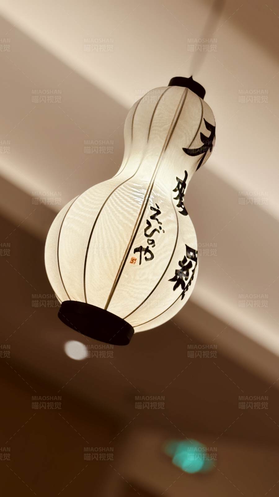 葫芦形灯笼图片