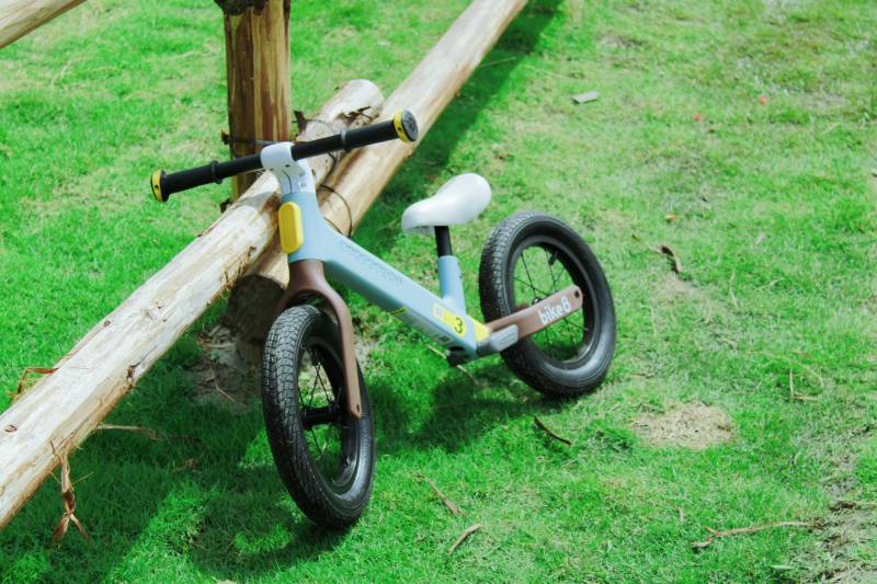 儿童平衡车图片