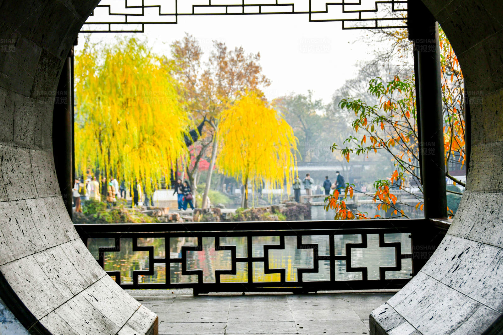 秋日园林美景图片