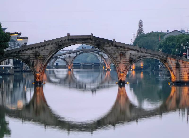 双林三桥古桥倒影 静谧之美图片