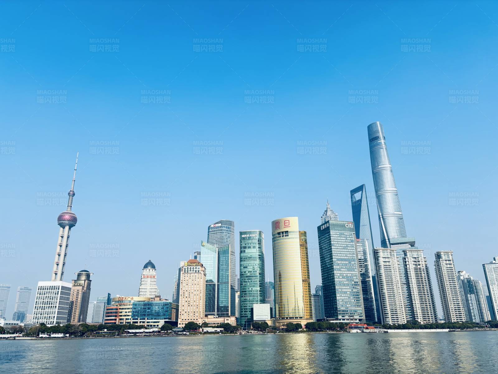 上海陆家嘴金融区天际线图片