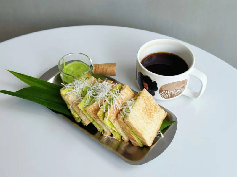 咖啡与三明治的完美搭配图片