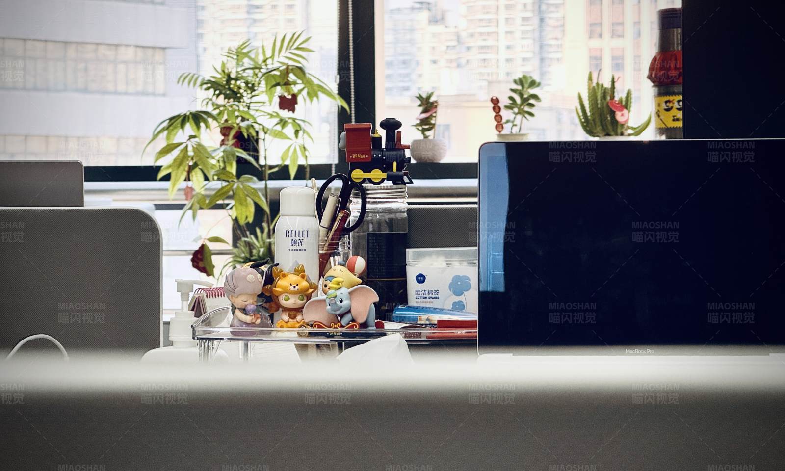 办公室一角图片