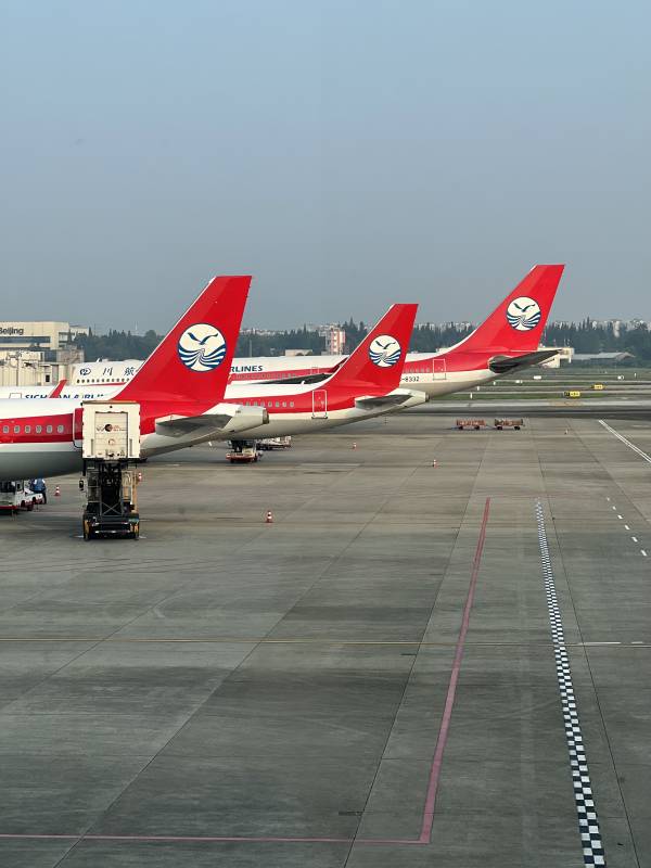 机场停机坪图片