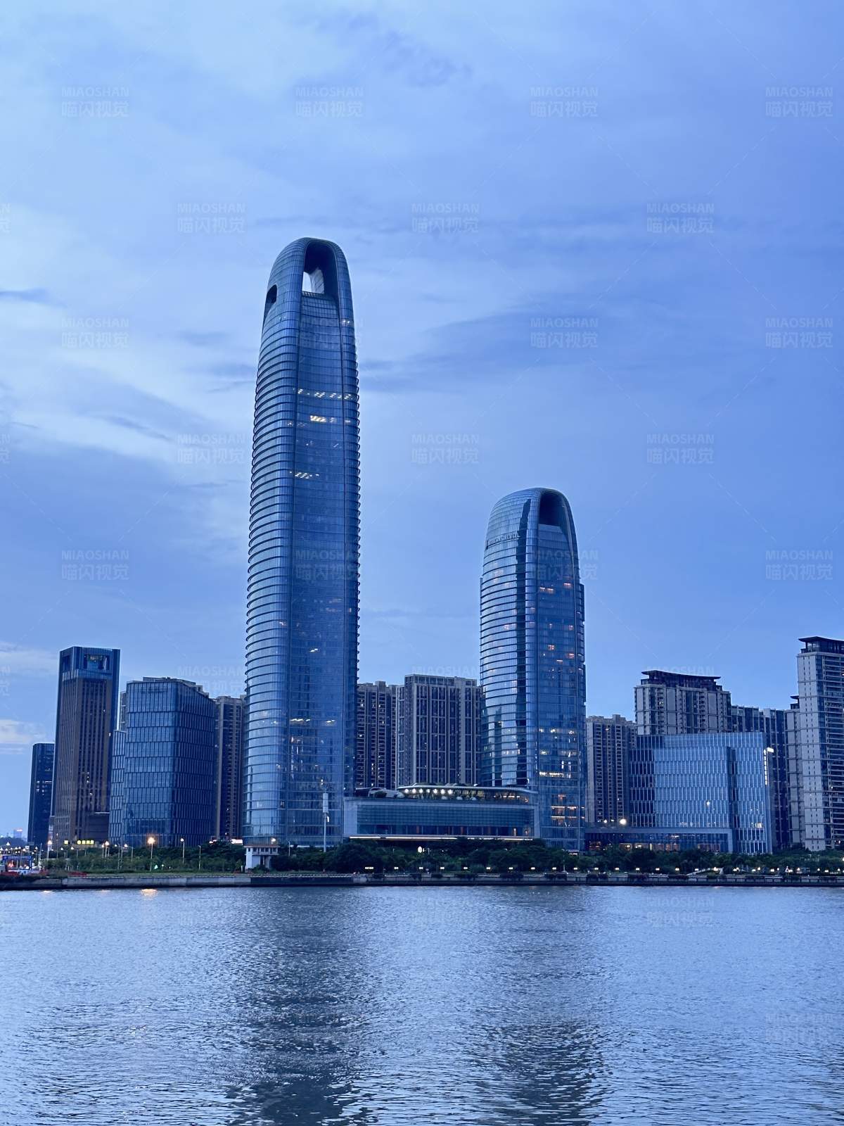 城市天际线图片