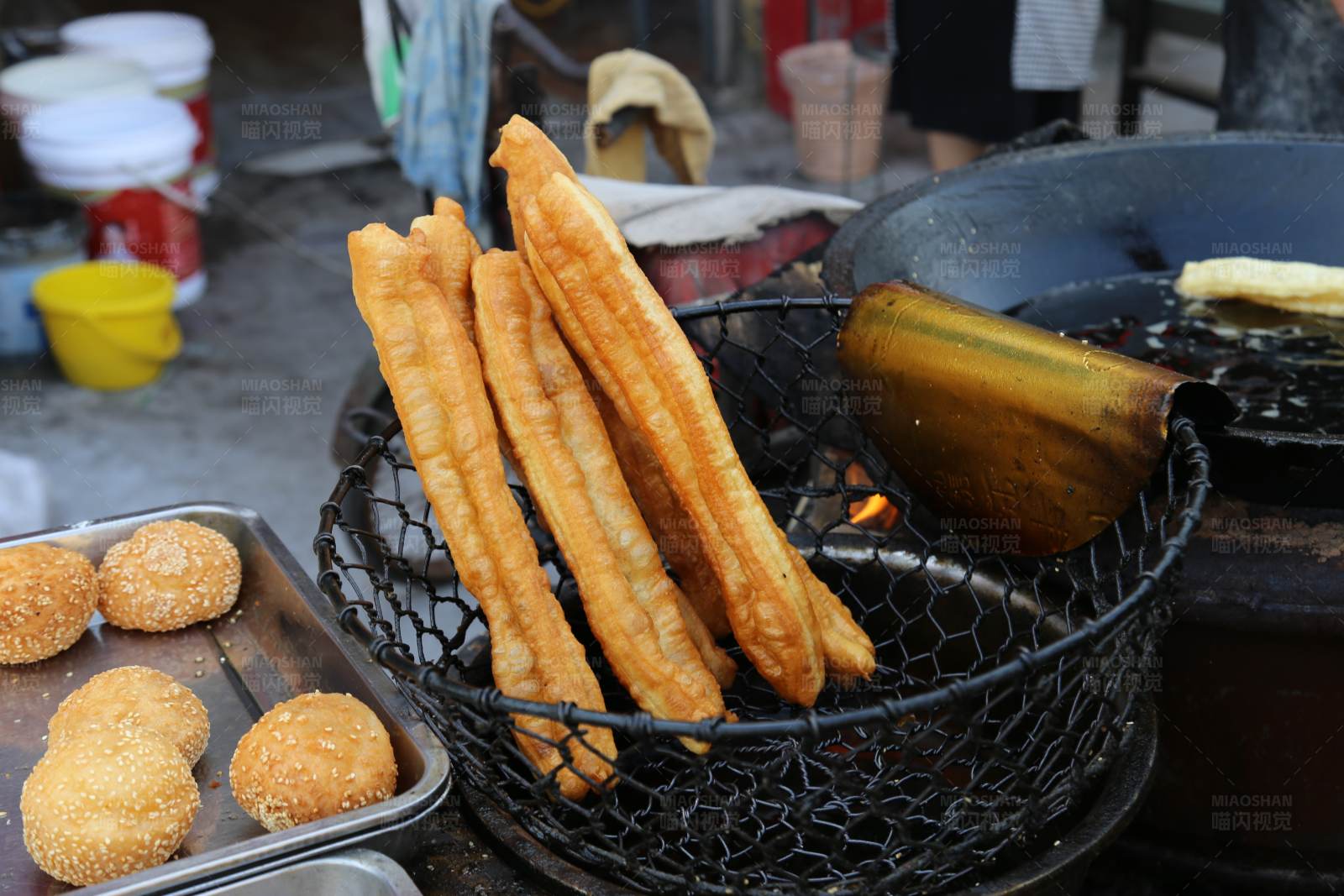 油条和糖糕 早餐美味图片