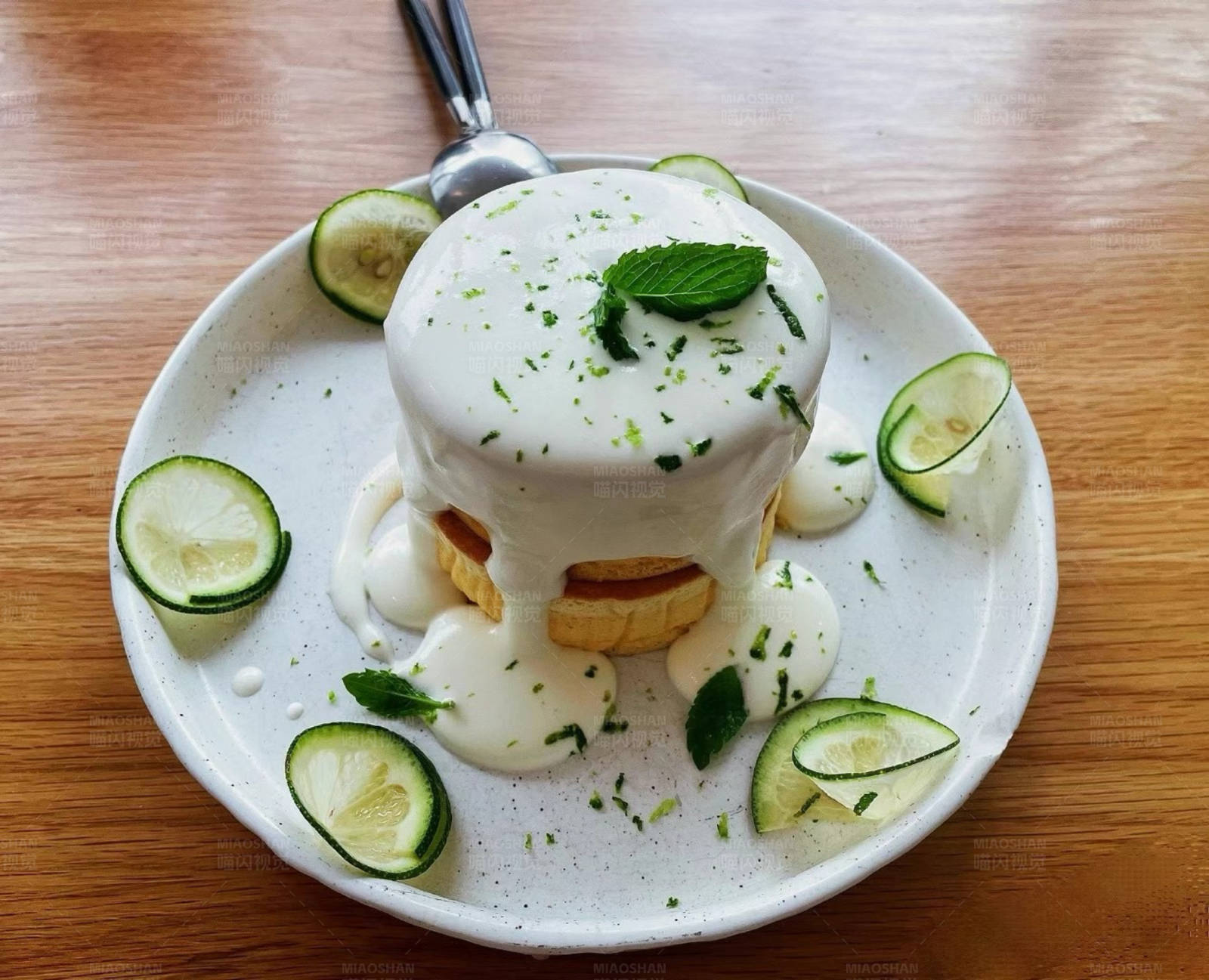 黄瓜薄荷奶油甜点图片