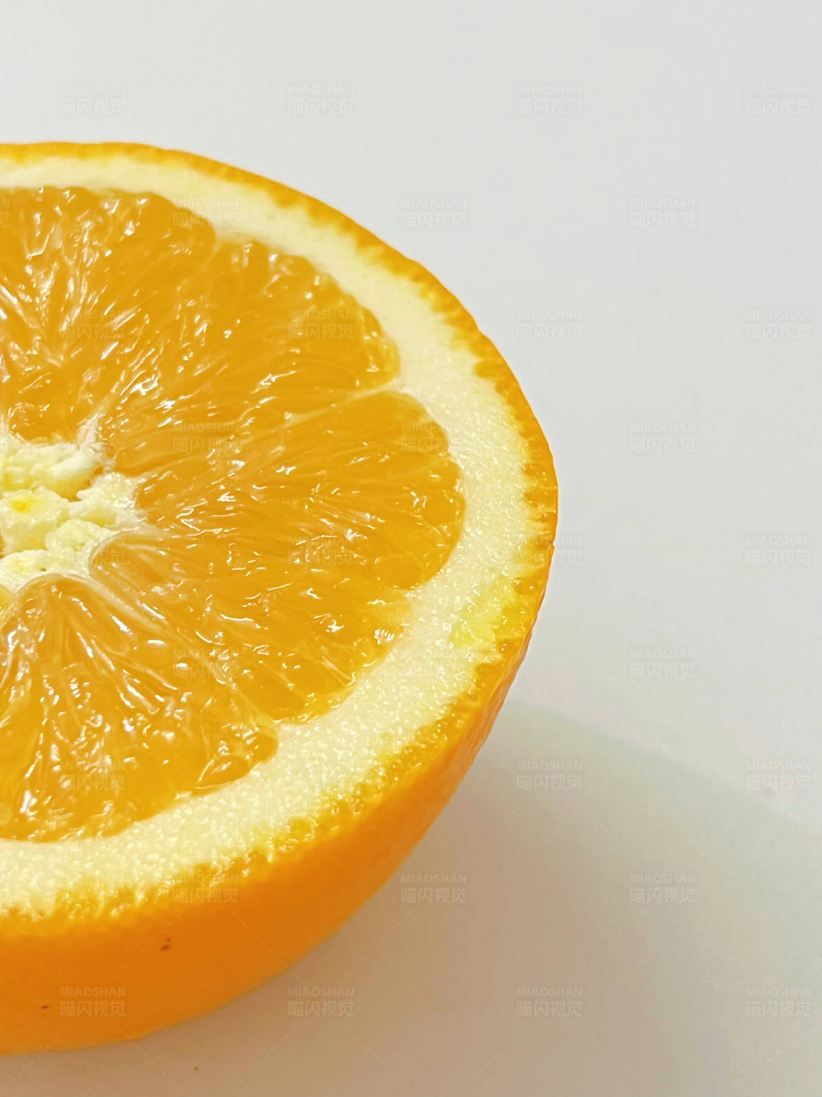 新鲜橙子切片图片