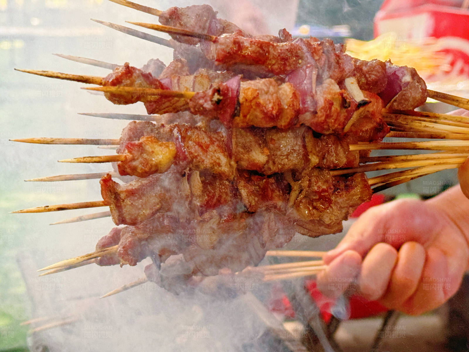 烤肉串的美味诱惑图片