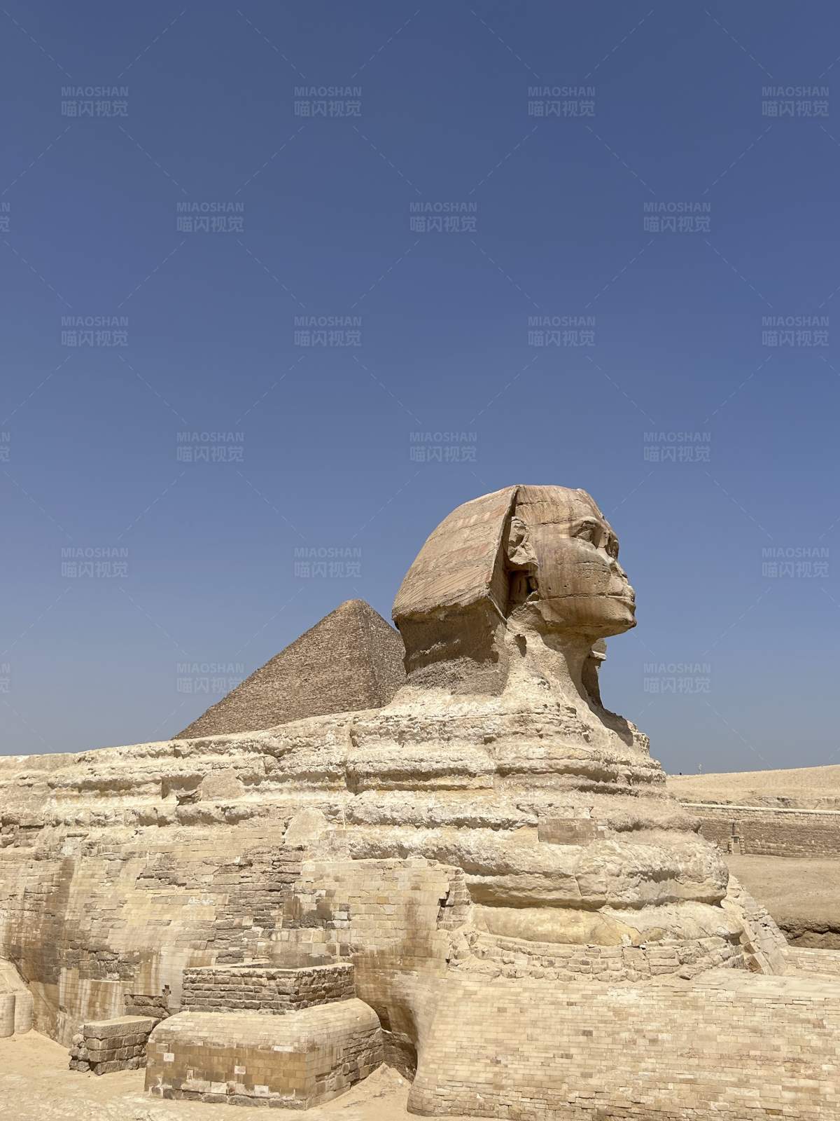 狮身人面像与金字塔图片