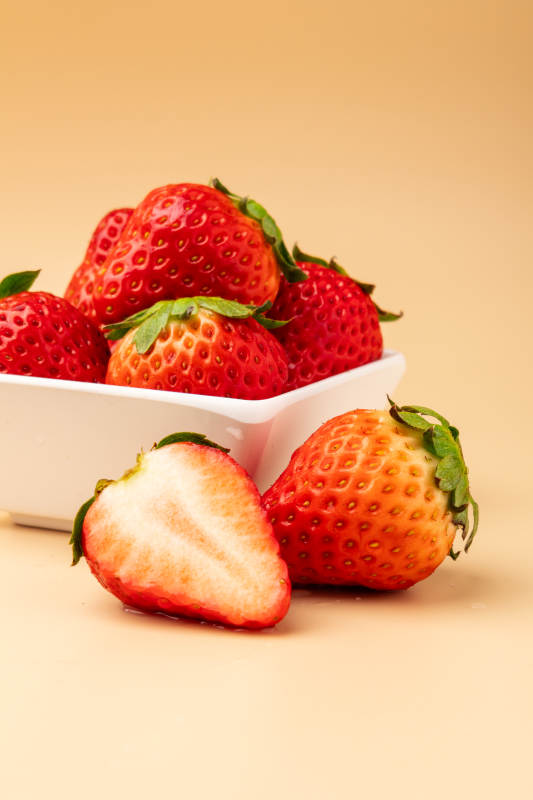 新鲜草莓甜美享受图片