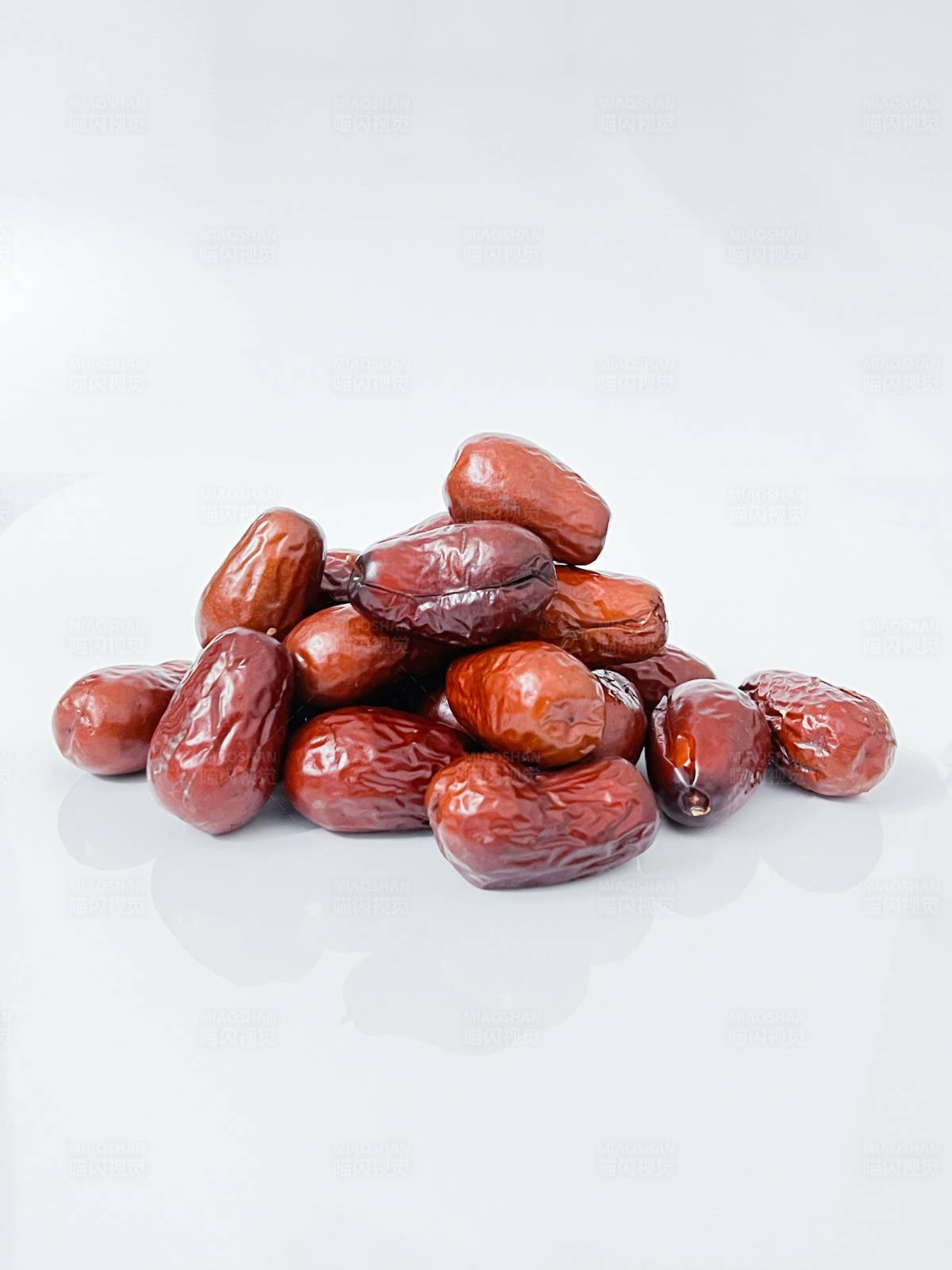 红枣堆图片