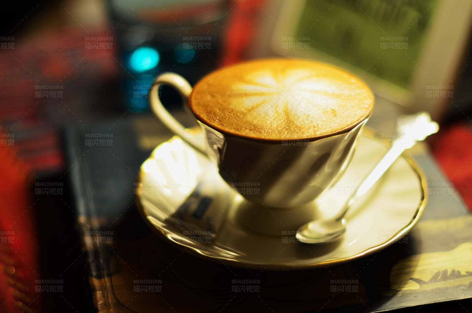 咖啡与书香图片