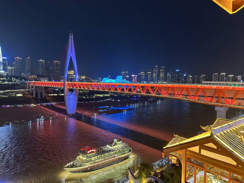 重庆夜景与游轮图片