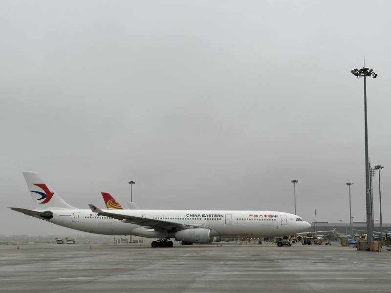 中国国航飞机在机场图片