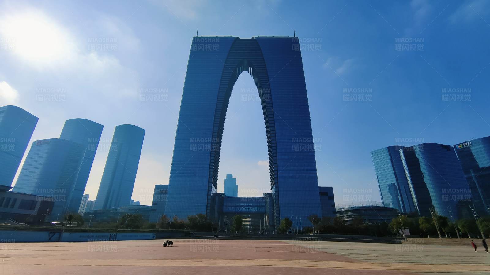 苏州地标 东方之门图片