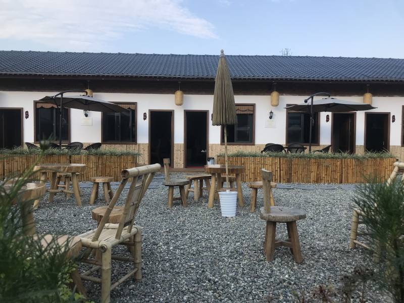 乡村庭院咖啡馆图片