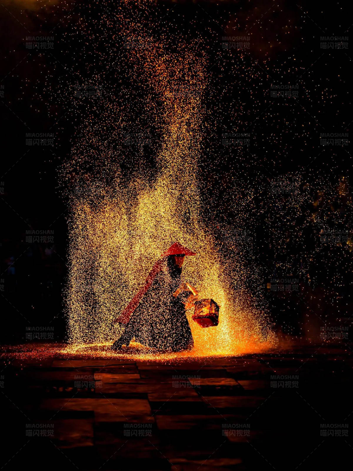 非遗火壶表演图片