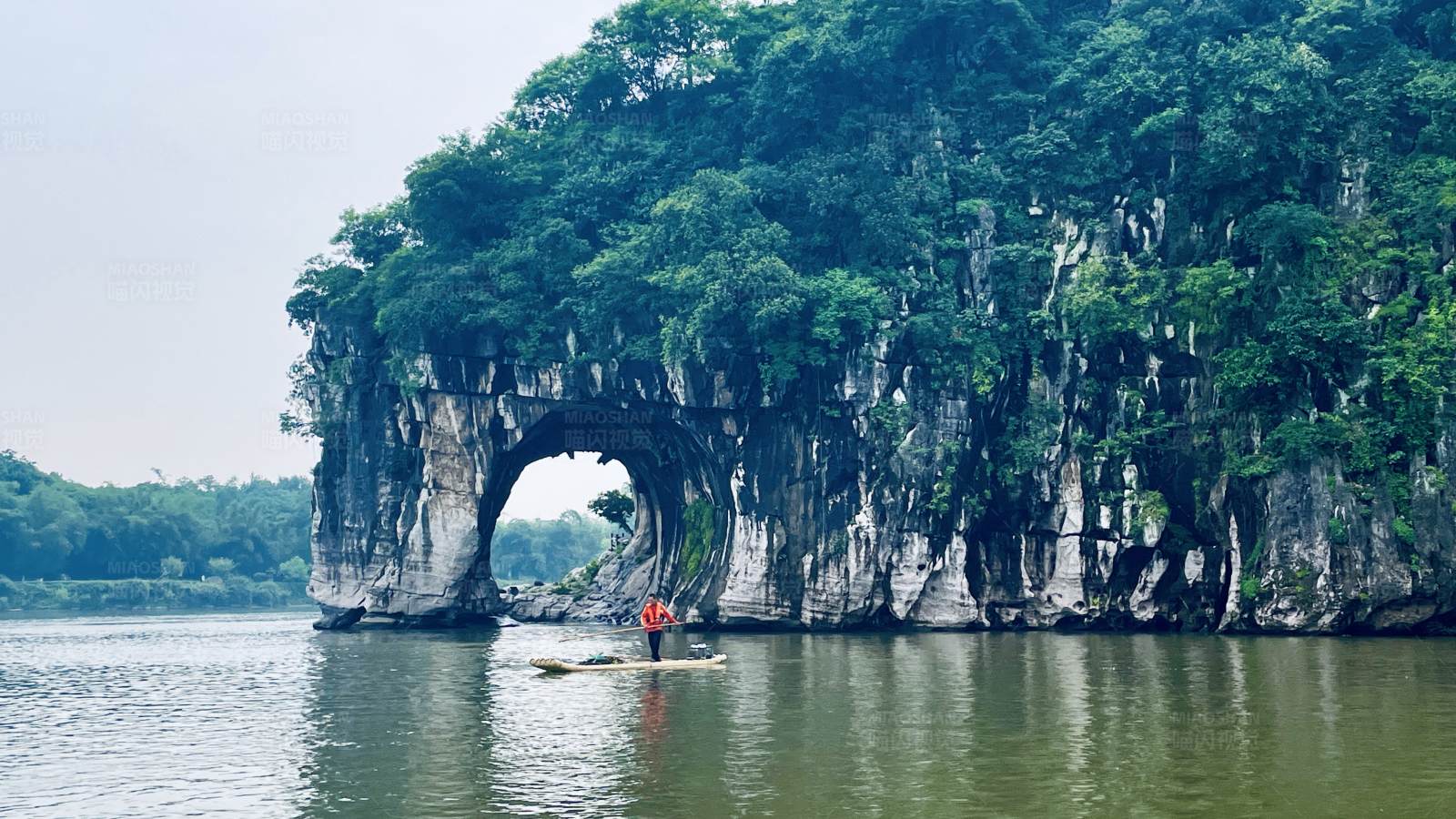 漓江象鼻山景观图片