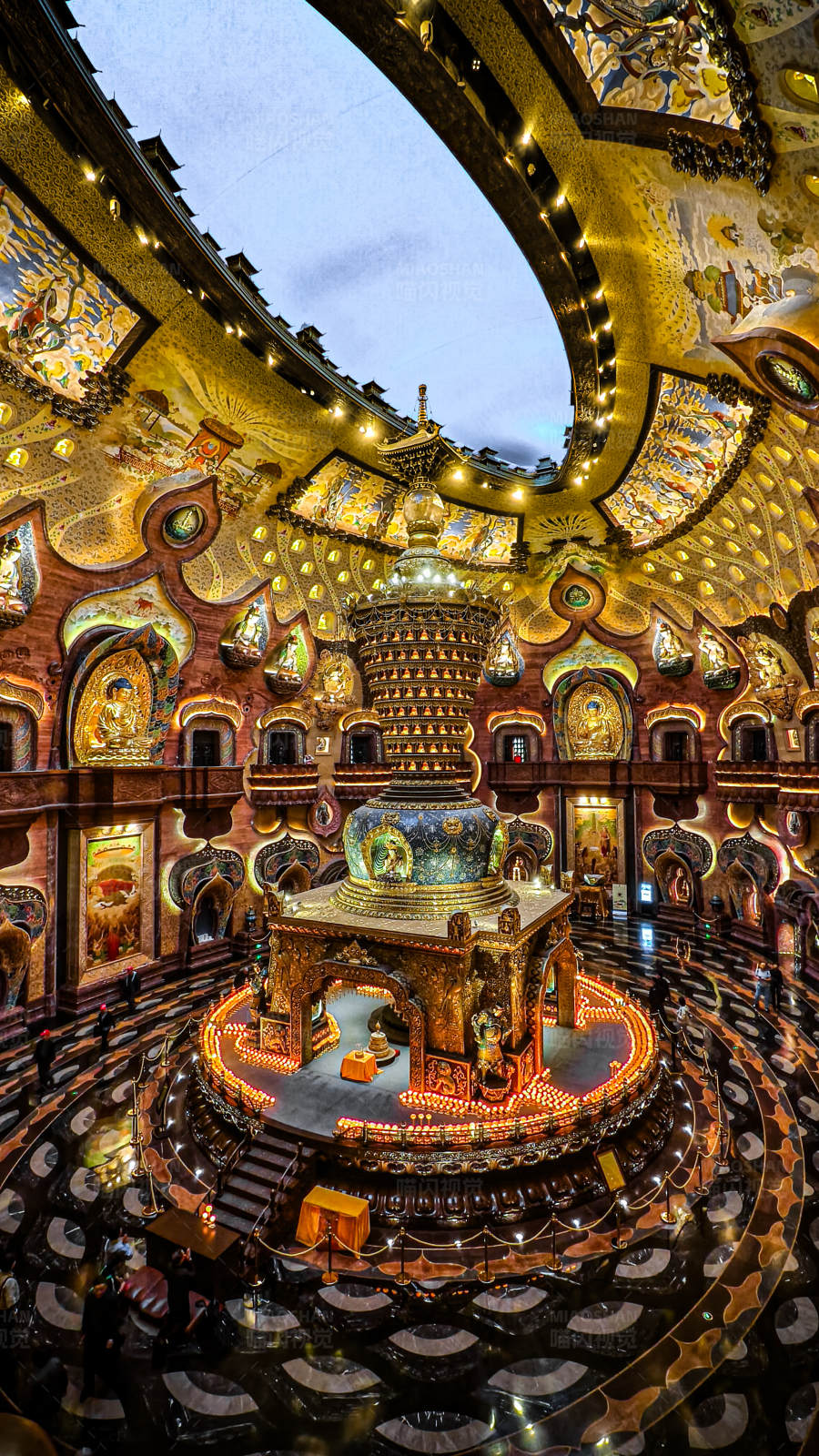 华丽寺庙穹顶·南京牛首山图片