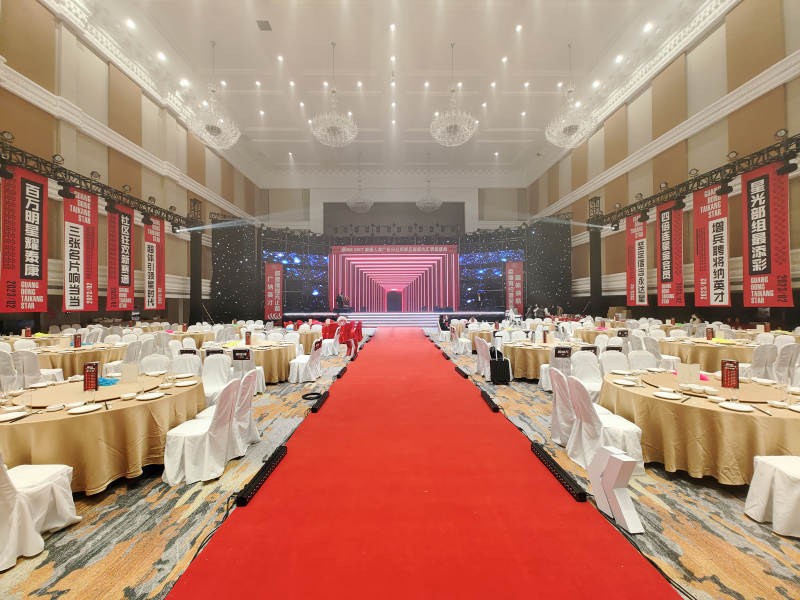 宴会厅红毯盛宴图片