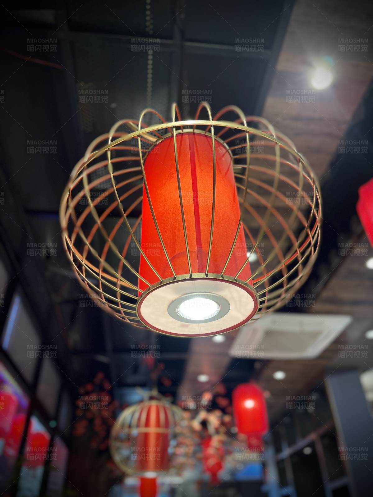 红灯笼吊灯图片