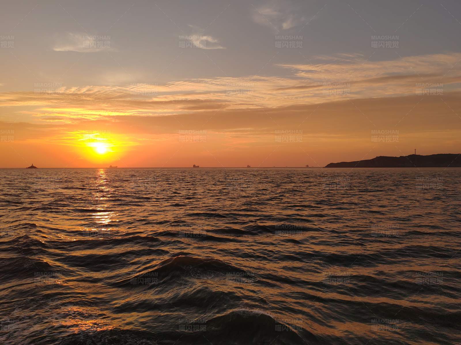 海上日落图片