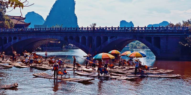 漓江竹筏游图片