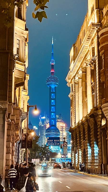 上海夜景与东方明珠图片