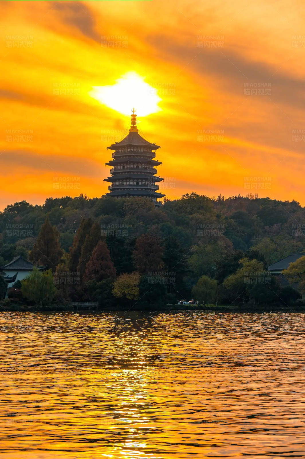 西湖雷峰塔夕阳图片