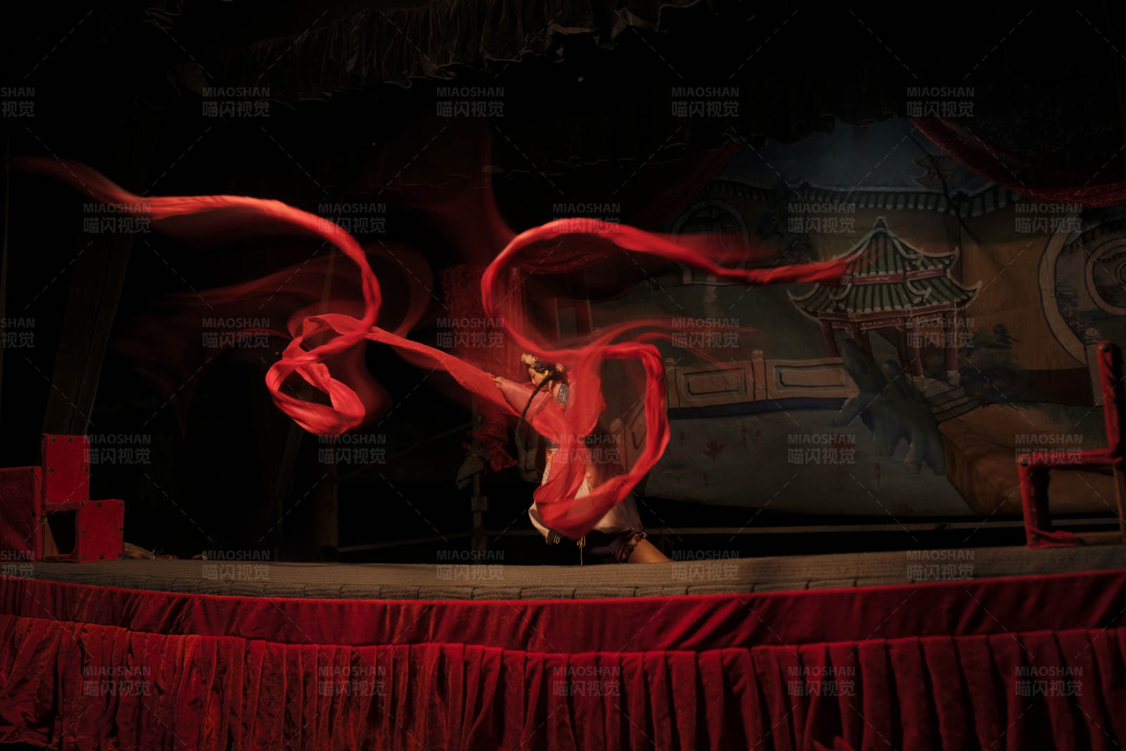 布袋戏红绸舞动图片