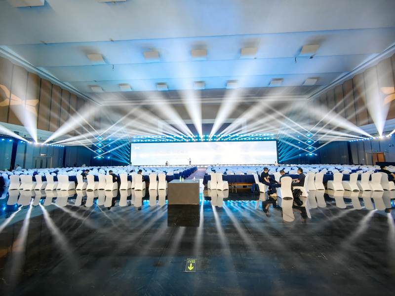 大型会议现场图片