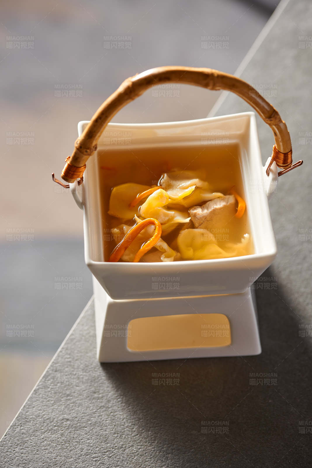 精致土鸡汤图片